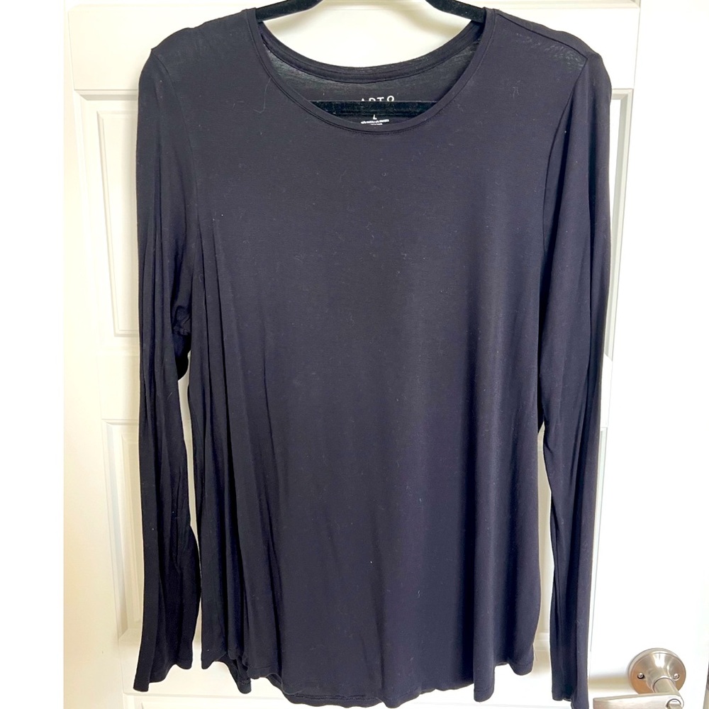 Basic Black Long sleeve Shirt - Size L